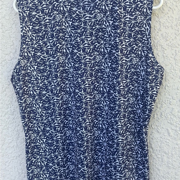 Disney Blue and‎ White tank - Picture 5 of 7